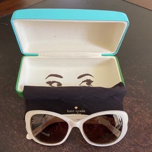Kate Spade Sunglasses with original case & cloth